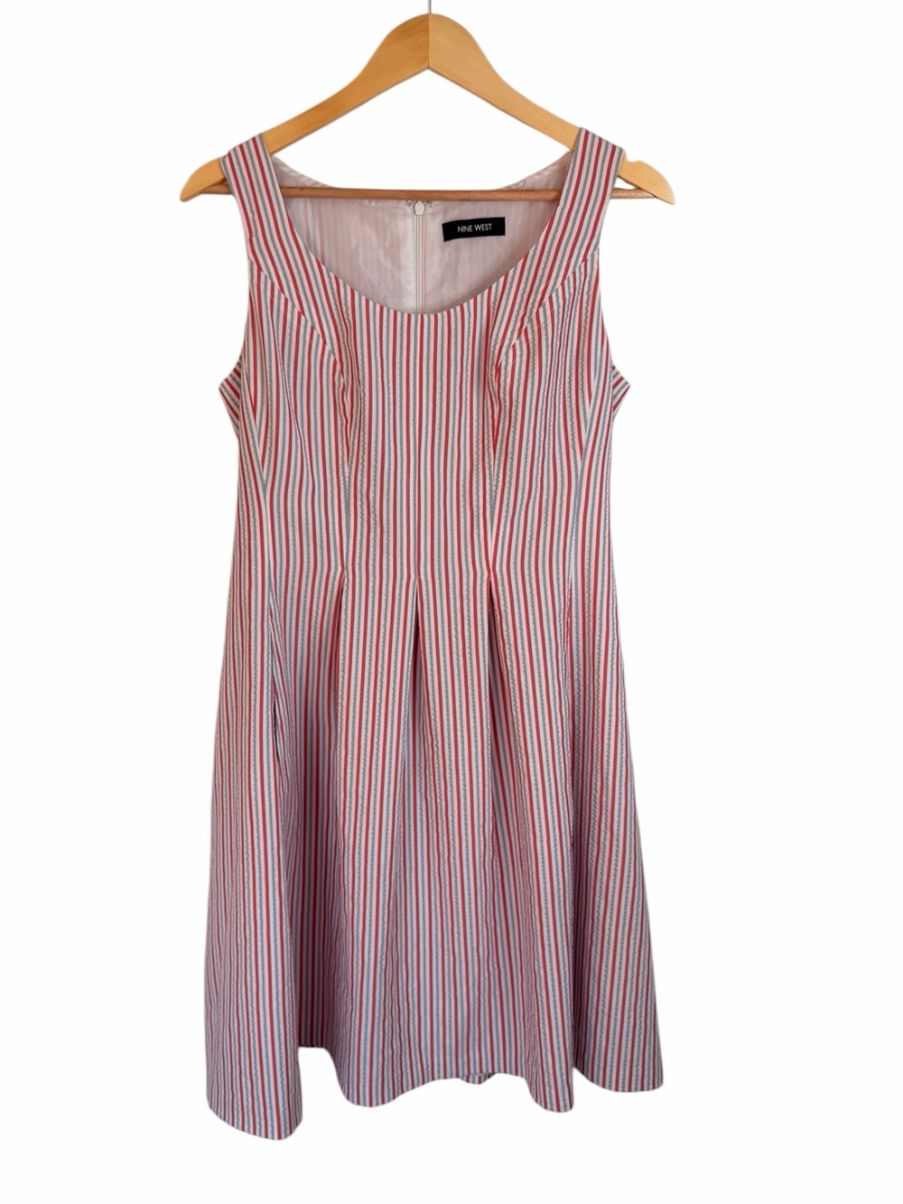 Nine West Seersucker Fit & Flare A-Line Dress Women’s Approximately Sz 8/ Medium
